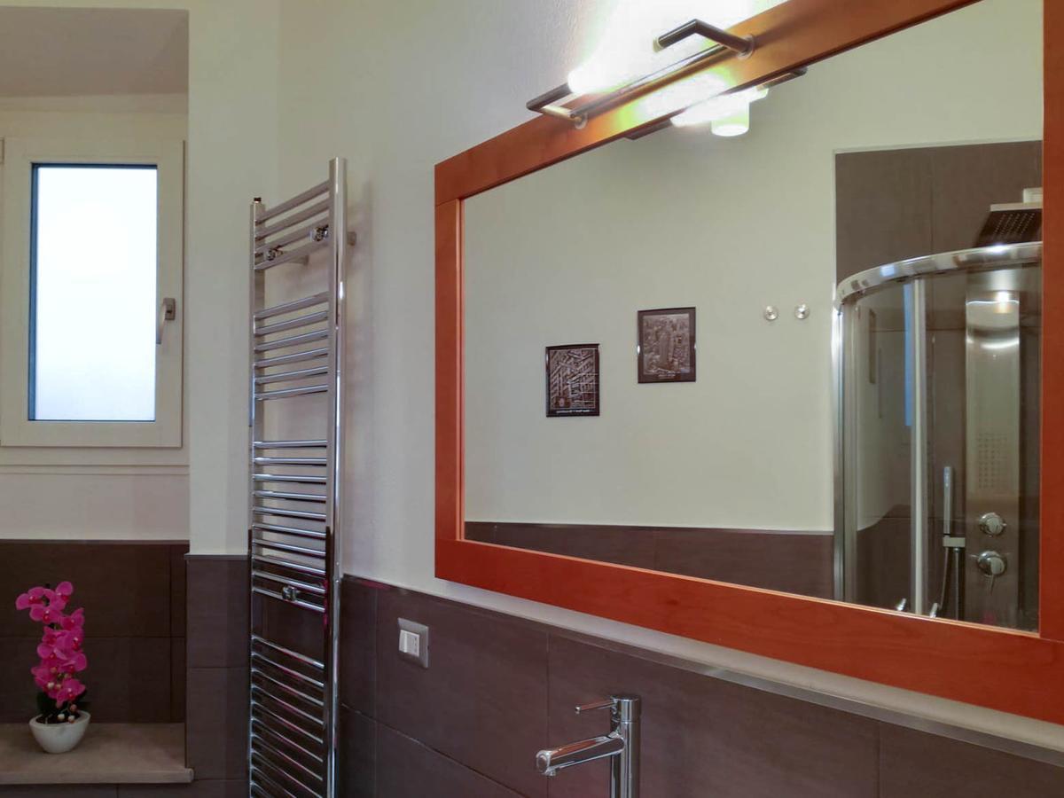 Helmi34 - Appartamento Dotato Di Tutti I Comfort Nel Centro Di Cagliari Buitenkant foto