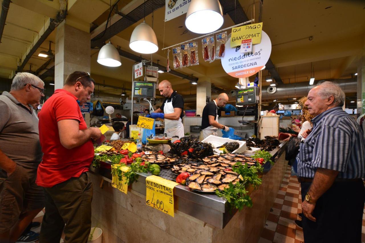 Helmi34 - Appartamento Dotato Di Tutti I Comfort Nel Centro Di Cagliari Buitenkant foto